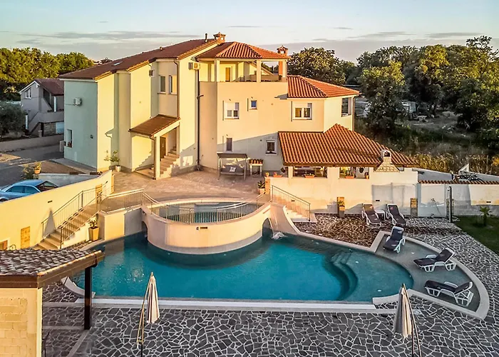 Apartment Amazing In With Wifi Pula